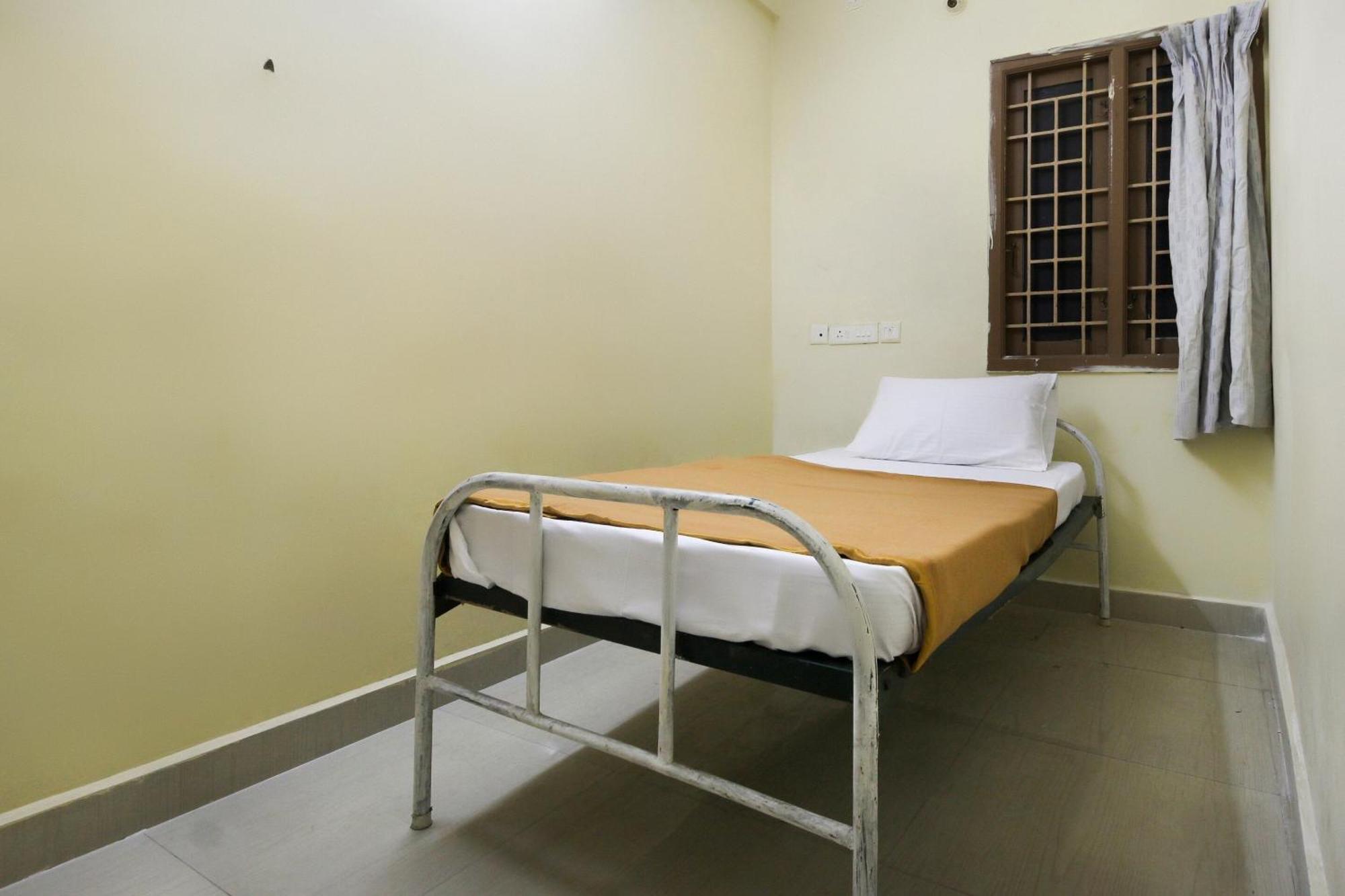 فندق Spot On Jayalakshmi Residency Non Ac Kovilpatti المظهر الخارجي الصورة