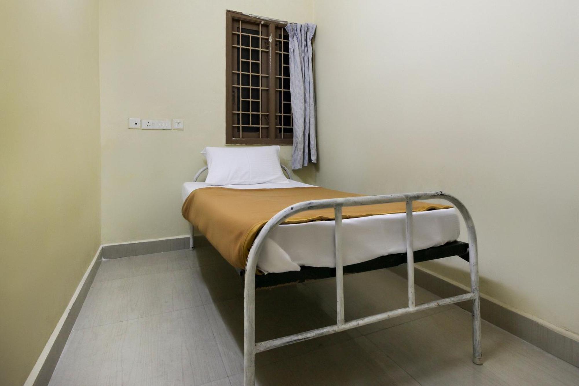 فندق Spot On Jayalakshmi Residency Non Ac Kovilpatti المظهر الخارجي الصورة